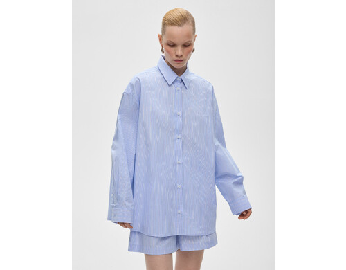 Рубашка женская свободного кроя в полоску, цвет – светло-голубой