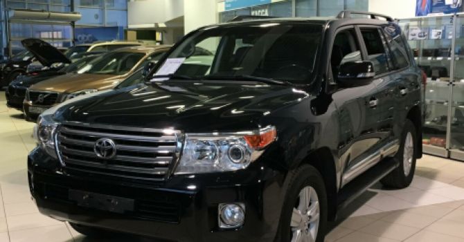 Фотография автомобиля Toyota Land Cruiser 2012 – 2015 200 Series Рестайлинг 1