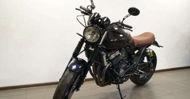 Фотография транспорта HONDA CB 400 SF Custom Cafe Racer 