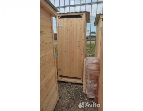 Деревянный туалет на стройку