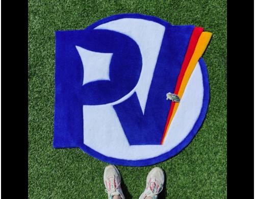 Тафтинговый ковер с логотипом бренда