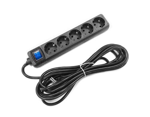 Удлинитель бытовой Skybeam 5 розеток с заземлением 3х1.5 мм 3 м 3500 Вт цвет черный