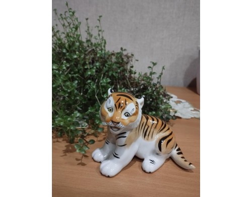 Антиквариат. Статуэтка фарфор "Тигрёнок". СССР.